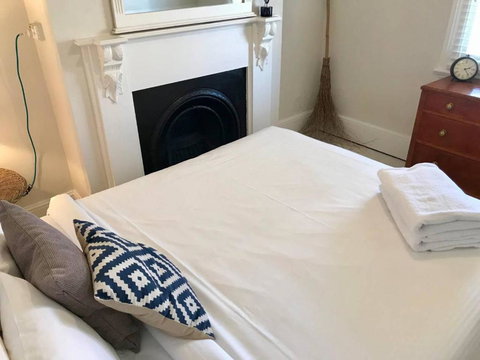 YSG The Edward Townhouse 153 Walk To Town - Local Tourism 3