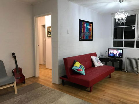 Santa Monica Apartment - Australia Shopping 4