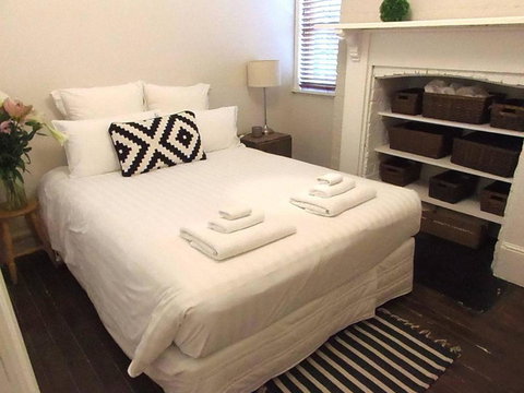 YSG The Edward Townhouse 157 Steps To Town - Accommodation Australia 6