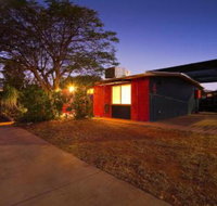 4 Page Street Colourful  Shady 3 Bedroom Home - Accommodation Australia