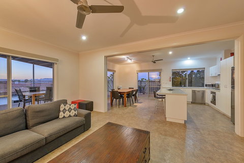 78 Madaffari Drive - Accommodation Australia 6