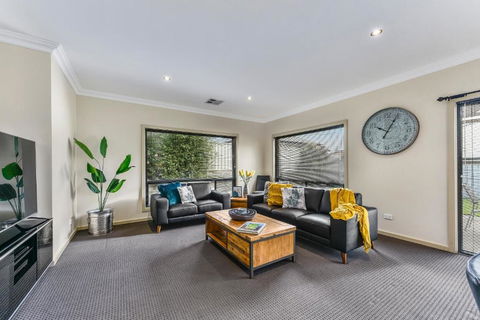 Accommodation On Lansell 2 - Local Tourism 3