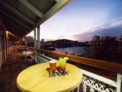 Apartments At 81 Palmer - Accommodation Australia 3