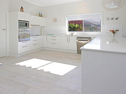 Fairwater In Mollymook - Accommodation Australia 3