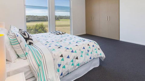 ST ANDREWS BEACH APARTMENT 4.01 - Accommodation Australia 7