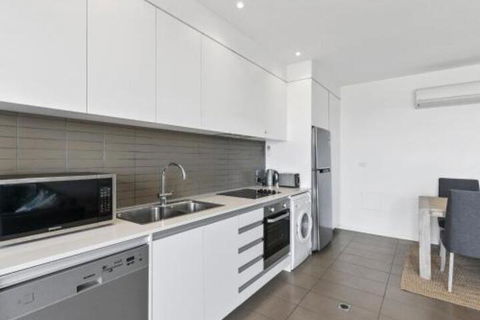 WATERFRONT SEVEN In The Heart Of Lorne - Accommodation Australia 4