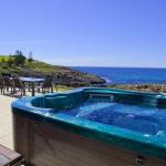 Aqua Views Over Jones Beach - Accommodation Australia 0