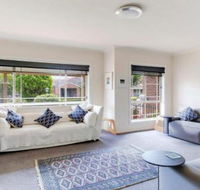 Walling Clifton Gardens backing onto golf course - Australia Shopping