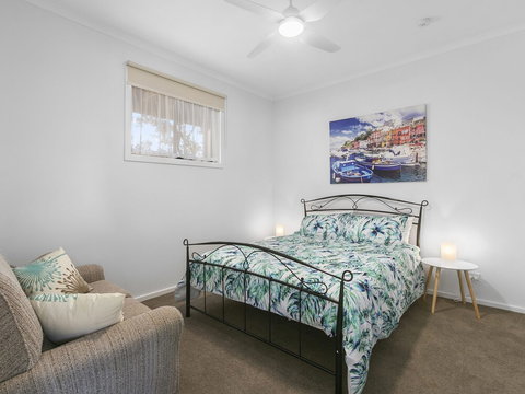 Oscars Inlet Side Short Walk TO Beach OR Town - Local Tourism 4