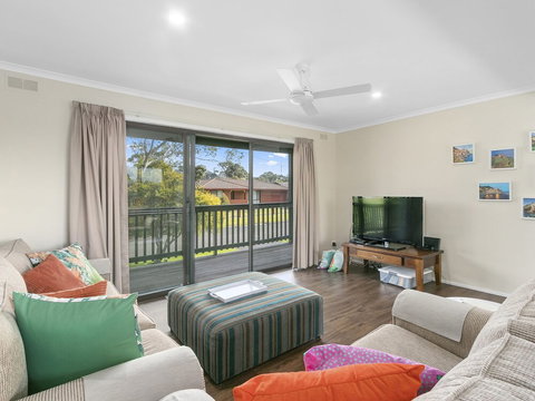 Oscars Inlet Side Short Walk TO Beach OR Town - Local Tourism 1