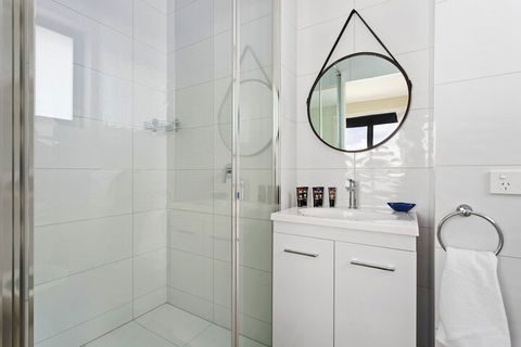 Embracing Evandale - Accommodation Australia 2