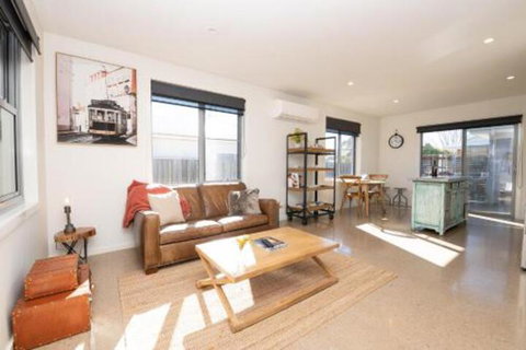 The Endsleigh 1 Bedroom Villa Free Wifi Near CBD - Accommodation Australia 0