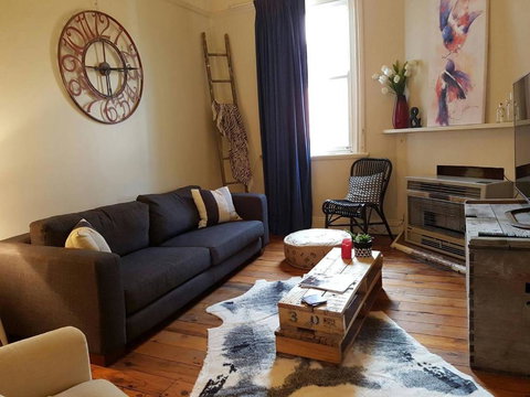 Cute Cottage On Byng Walk To Town & Pet Friendly - Accommodation Australia 2