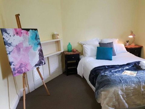 Cute Cottage On Byng Walk To Town & Pet Friendly - Accommodation Australia 4
