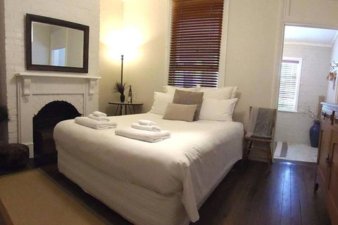 YSG The Edward Townhouses 155 & 157 Steps To Town - Accommodation Australia 1