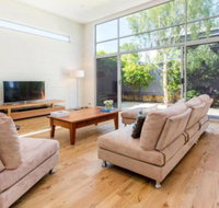 PALM COURT RETREAT MORNINGTON - Accommodation Australia