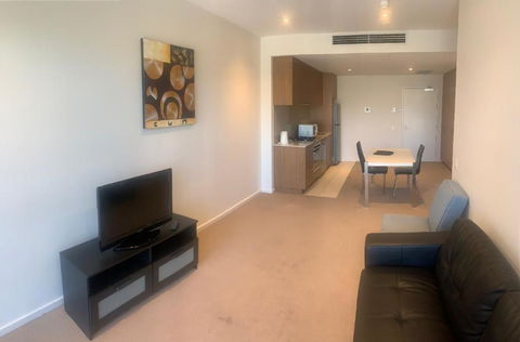 RNR Light Square - Accommodation Australia 6