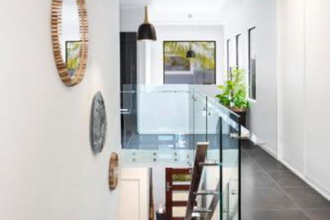 WINDFALL In PALM COVE - Accommodation Australia 7