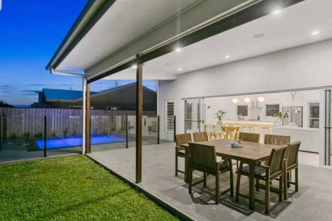 THE BEACH OASIS At 360 - Accommodation Australia 5