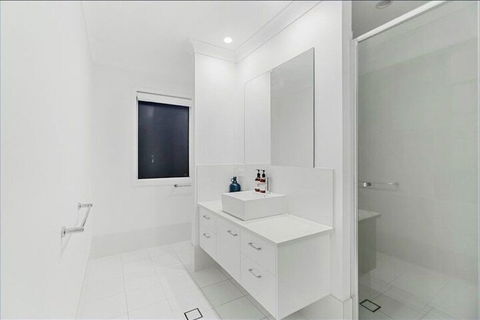 THE BEACH OASIS At 360 - Accommodation Australia 4