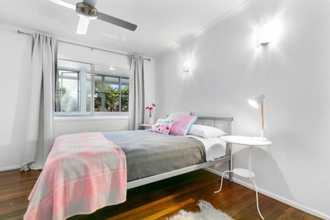 Surfs Up Peregian Beach - Accommodation Australia 6