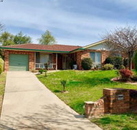 Tidy Home in a Leafy Suburb Great Location - Accommodation Australia