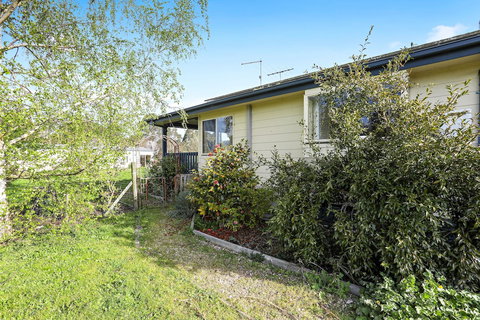 Yarragon 4 Bedroom House In Gippsland - Accommodation Australia 1
