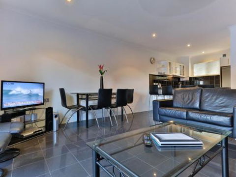 RED COWRIE 321atPALM COVE - Accommodation Australia 6