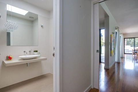 Kalina Retreat Tennis & Pool - Accommodation Australia 2