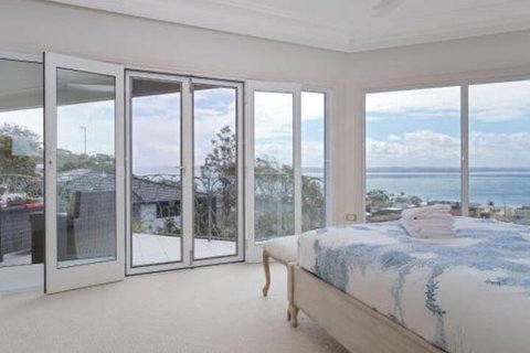 Baylife Villa 4a Warruga St. Large Home With WIFI Netflix Aircon Linen & Spectacular Views - Local Tourism 2