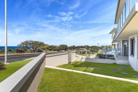 Beachfront Cabarita Apartment - Accommodation Australia 6