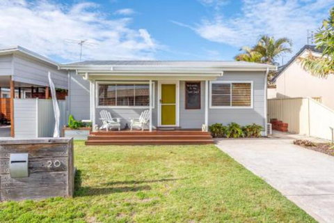 The Surf Shack - Accommodation Australia 0