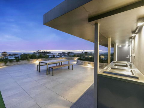 SEA TEMPLE MORNINGTON - Accommodation Australia 6