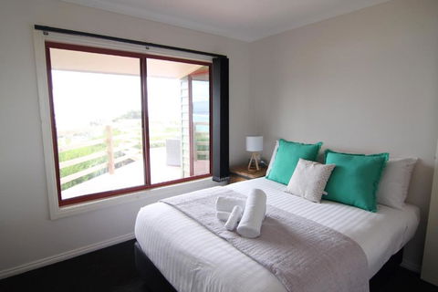 DOLPHIN LOOKOUT COTTAGE Amazing Views Of The Bay Of Fires - Accommodation Australia 5