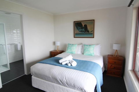 DOLPHIN LOOKOUT COTTAGE Amazing Views Of The Bay Of Fires - Accommodation Australia 2