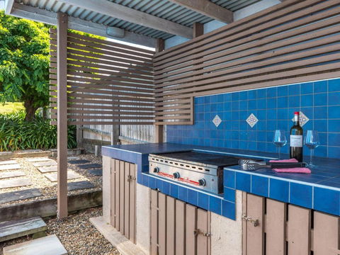 Akarana Beach House :: Jervis Bay Rentals - Accommodation Australia 1