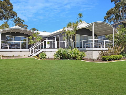 Akarana Beach House :: Jervis Bay Rentals - Accommodation Australia 4