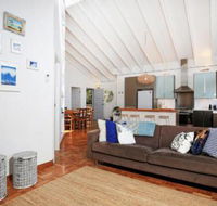 Balena at Culburra Pet Friendly 1 Min Walk to Beach