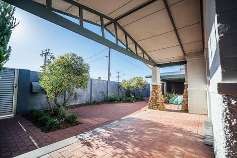 Santorini On Seaview Beachside Living Sauna Wifi - Australia Shopping 5