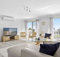 Culburra Beach Retreat close to two beaches