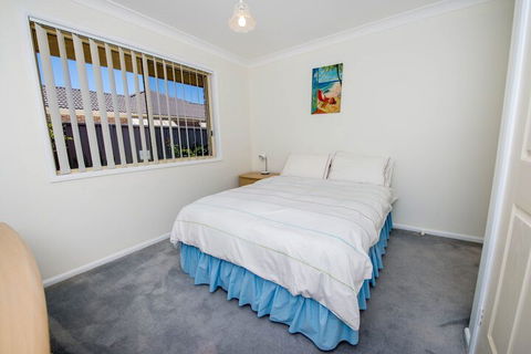 Whitesands Road Unit 2 / 12 - Accommodation Australia 2