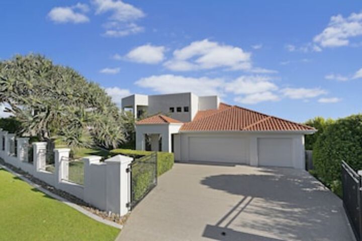 Castaways Beach QLD Accommodation Australia