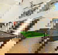 Tropical 5 Bedroom Family Getaway in Noosa Heads - Accommodation Australia