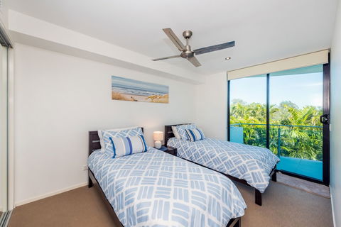 Stylish Beach Side Apartment Unit 5 33 Lorikeet Drive - Accommodation Australia 3