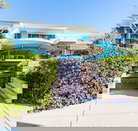 Stylish Beach Side Apartment Unit 5 33 Lorikeet Drive - Accommodation Australia