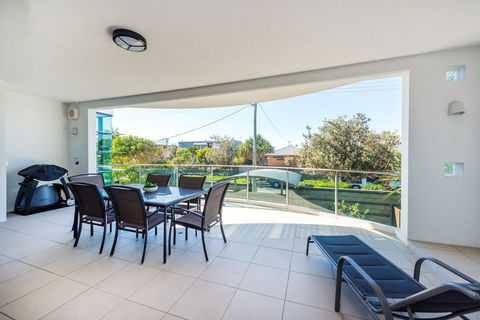 Stylish Beach Side Apartment Unit 5 33 Lorikeet Drive - Accommodation Australia 6