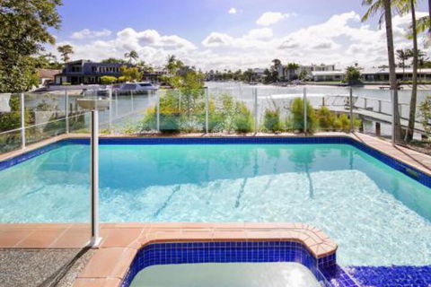 Waterfront On Witta Circle - Accommodation Australia 5