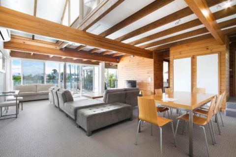 Waterfront On Witta Circle - Accommodation Australia 2