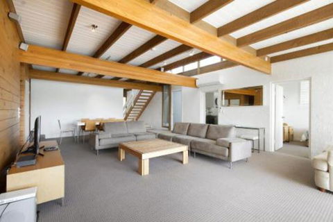 Waterfront On Witta Circle - Accommodation Australia 4