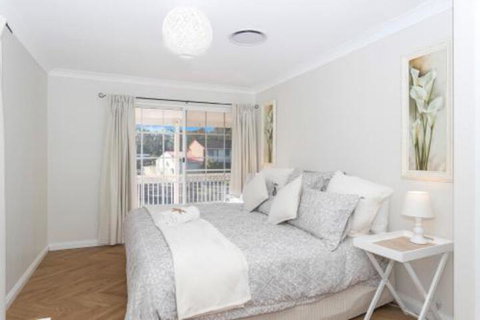 Macleay Street 23 Narrawallee - Bed n Breakfasts 4